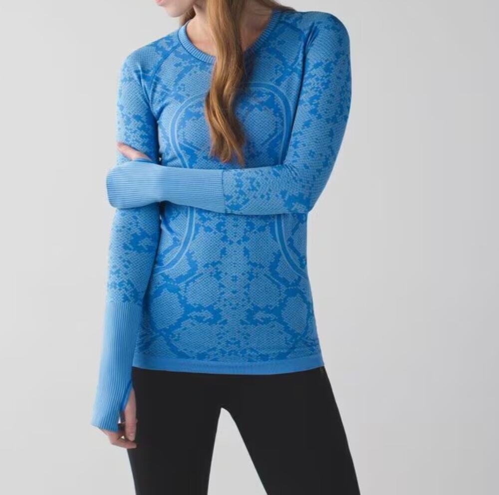 Lululemon Swiftly Tech Long Sleeve Womens 6 Blue Snakeskin Seamless Running Top